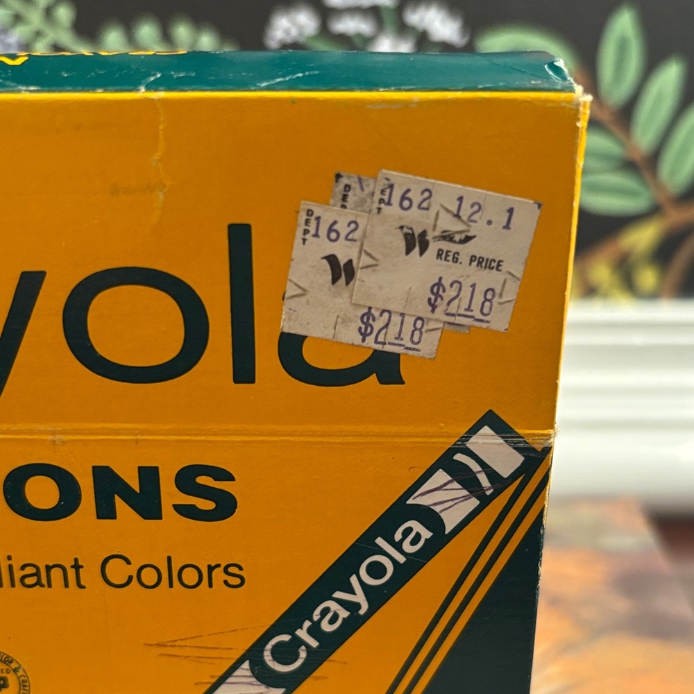 Vintage Crayon 64-Count Crayons Box – Yellow & Dark Green Built in Sharpener - Picture 11 of 14